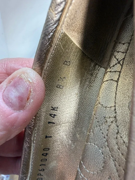 Salvatore Ferragamo Metallic Champagne Ballet Flats with Bow - Picture 2 of 6